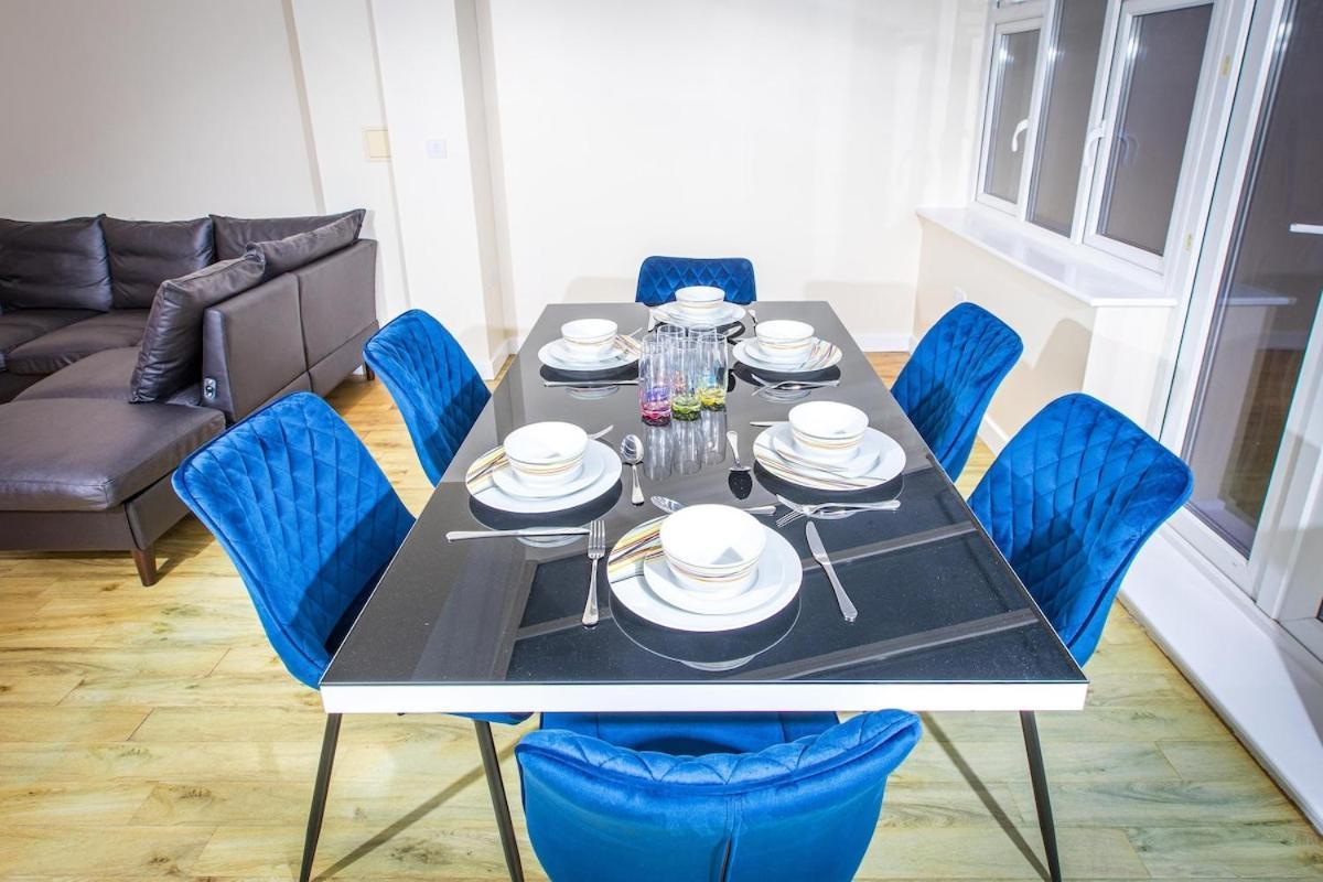 Вилла 5-Bed Modern & Luxurious House Snodland Экстерьер фото